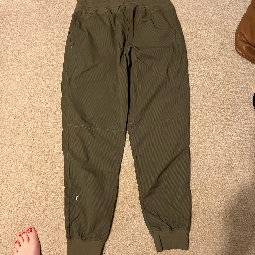 Zyia Olive Trail Joggers